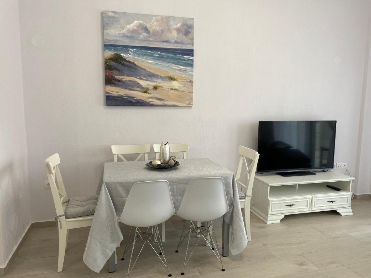 Lili Houses In Nikiti 350M From The Beach Exterior photo